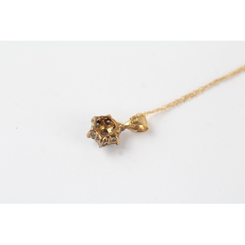 51 - 9ct gold vintage diamond floral cluster pendant necklace (1.2g)