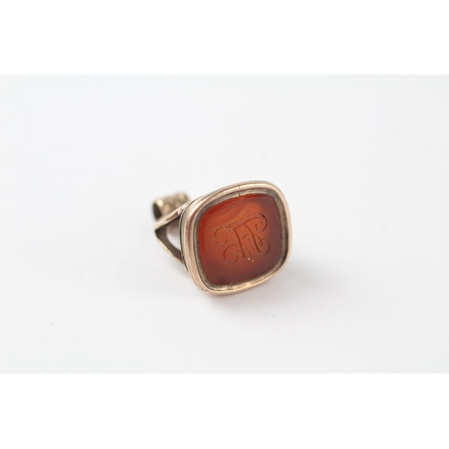 67 - 9ct gold antique carnelian intaglio fob (5.4g)