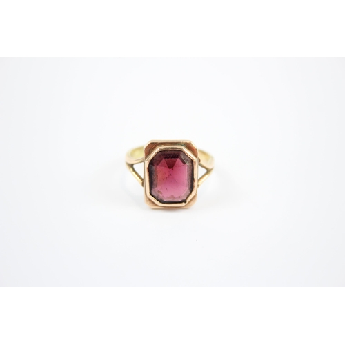 87 - 9ct gold vintage garnet dress ring (3.8g) Size  N