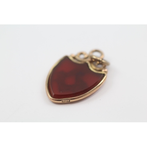 95 - 9ct gold antique carnelian masonic fob (3.3g)