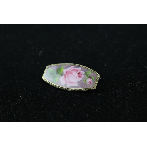 221 - Silver enamel rose design brooch (14g)