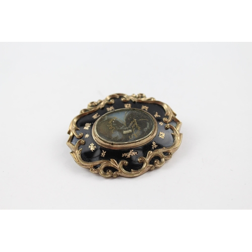 229 - Antique mourning brooch with hair work (22g)