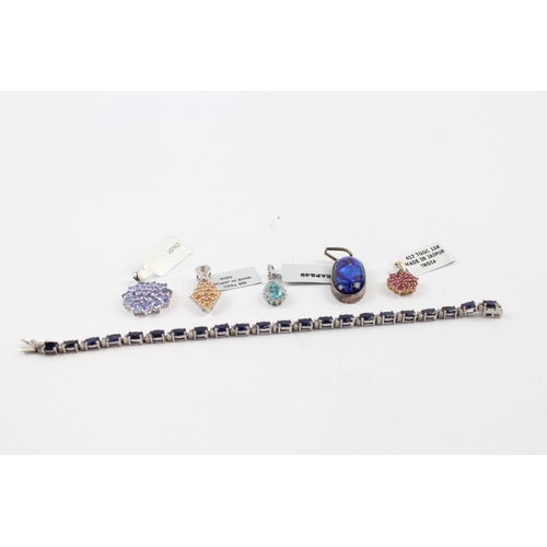 238 - A collection of silver jewellery including gemstone (27g)