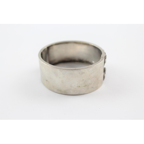 260 - Silver antique Victorian bangle (30g)