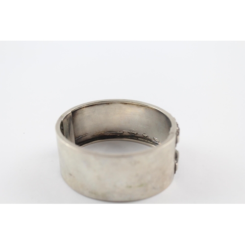 260 - Silver antique Victorian bangle (30g)