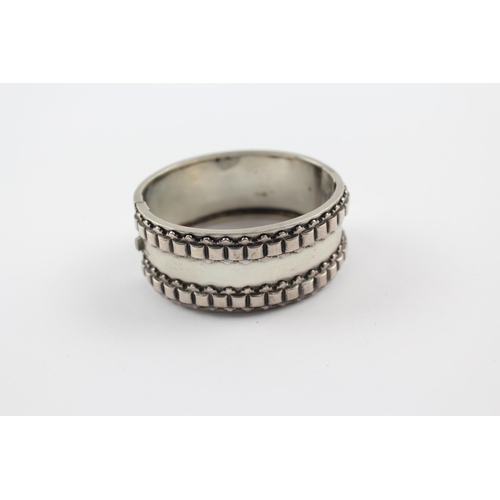 260 - Silver antique Victorian bangle (30g)