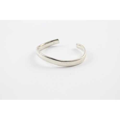 300 - Silver bangle by designer Emporio Armani (27g)