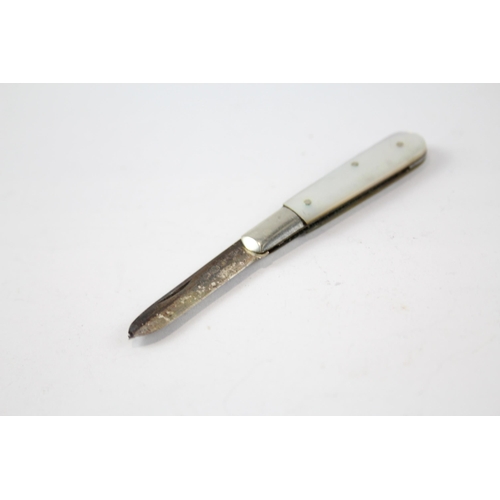 333 - 4 x Mother of Pearl Silver Bladed Fruit Knives