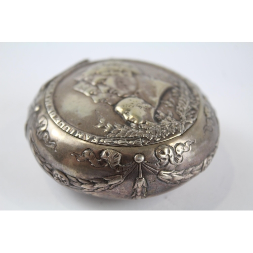 353 - Antique / Vintage .800 Continental Silver Figural Squeeze Action Snuff Box (63g)