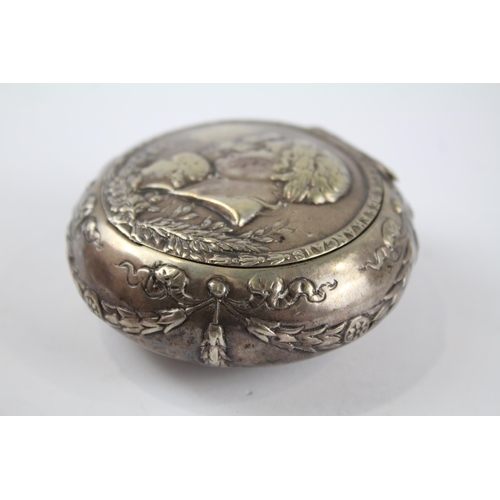 353 - Antique / Vintage .800 Continental Silver Figural Squeeze Action Snuff Box (63g)