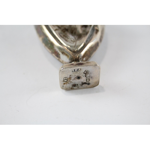 385 - Antique / Vintage .800 Continental Silver Heart Shaped Vesta / Match Case 19g