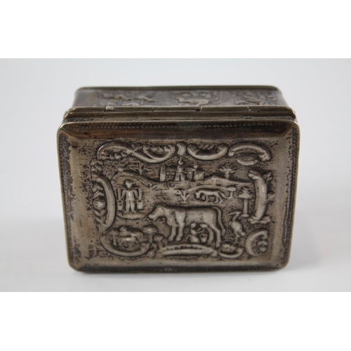 386 - Antique / Vintage .800 Continental Silver Figural Snuff / Trinket Box (106g)