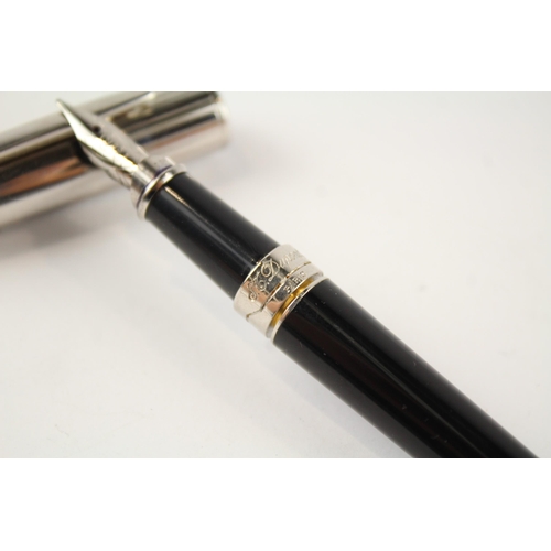 449 - S.T DUPONT Black Lacquer & Chrome Fountain Pen w/ 18ct White Gold Nib WRITING