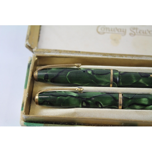 451 - 2 x Vintage Conway Stewart Dinkie Fountain Pens w/ 14ct Gold Nibs Writing