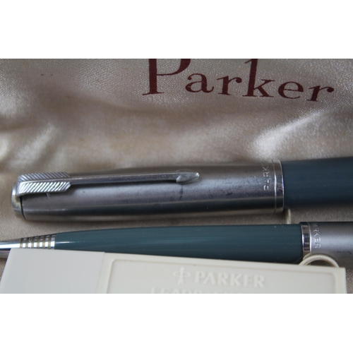 466 - Vintage PARKER 51 Grey Fountain Pen w/ 14ct Gold Nib, Pencil, Original Box Etc