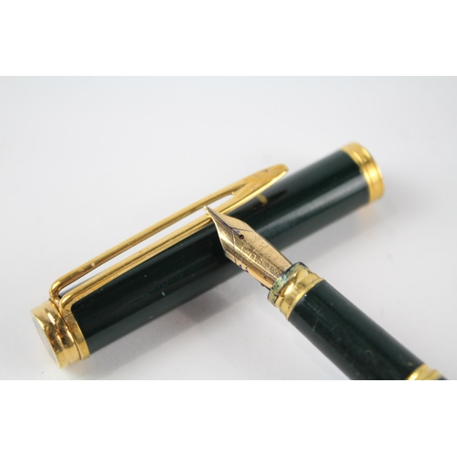 487 - Vintage WATERMAN Ideal Green Lacquer Fountain Pen w/ 18ct Gold Nib WRITING