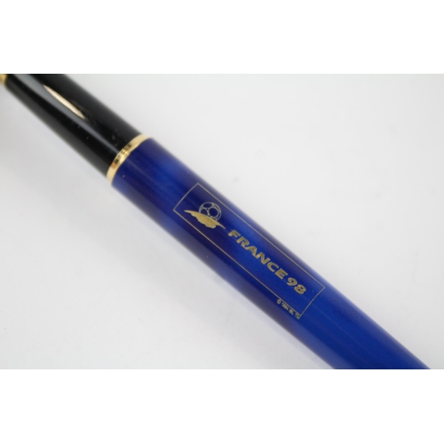 488 - Vintage WATERMAN Preface Navy Lacquer Fountain Pen w/ 18ct Gold Nib WRITING