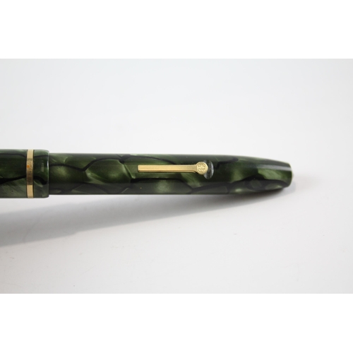 495 - Vintage CONWAY STEWART 15 Green FOUNTAIN PEN w/ 14ct Gold Nib WRITING