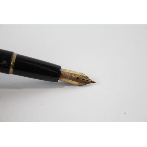 498 - Vintage WATERMAN Black Fountain Pen w/ 18ct Gold Nib, Gold Plate Cap WRITING