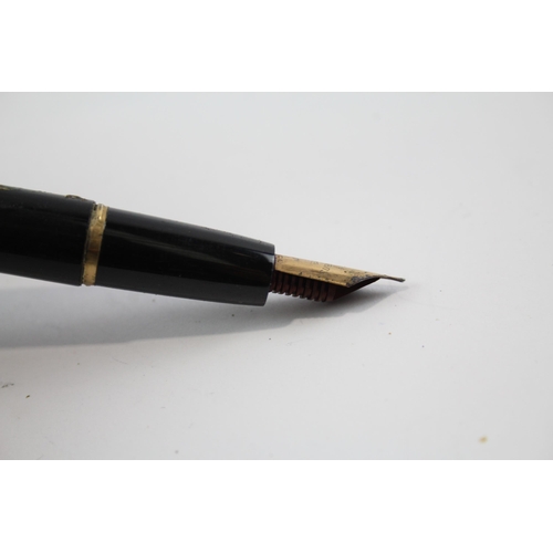 498 - Vintage WATERMAN Black Fountain Pen w/ 18ct Gold Nib, Gold Plate Cap WRITING