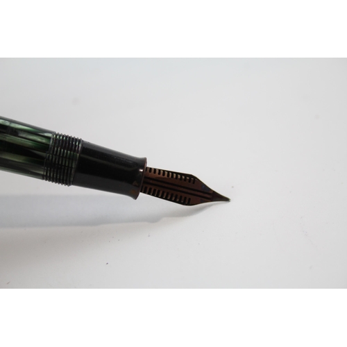 500 - Vintage WATERMAN w5 Green Lacquer Fountain Pen w/ 14ct Gold Nib WRITING