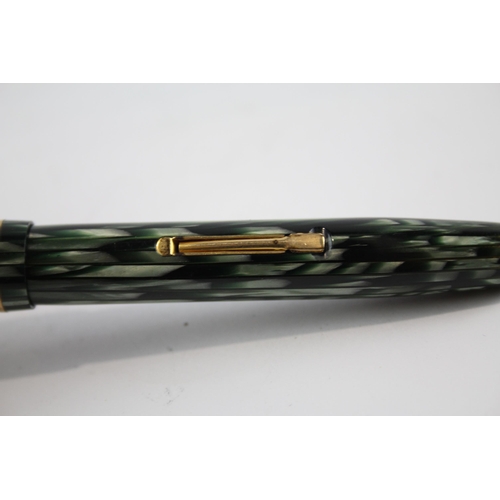 500 - Vintage WATERMAN w5 Green Lacquer Fountain Pen w/ 14ct Gold Nib WRITING