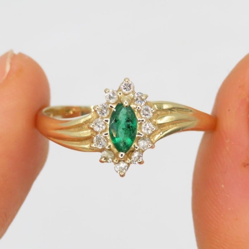 8 - 14ct gold diamond & emerald cluster ring (2.1g) Size  Q 1/2
