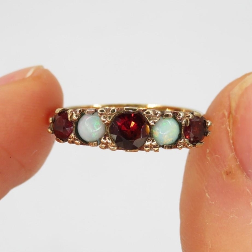 54 - 9ct gold antique opal & garnet five stone ring (2.3g) Size  L