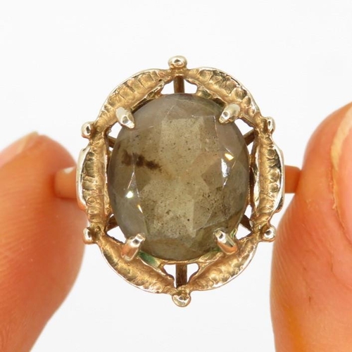 173 - 9ct gold vintage smokey quartz dress ring (4.2g) Size  P