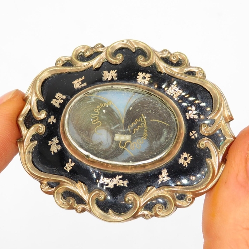 229 - Antique mourning brooch with hair work (22g)