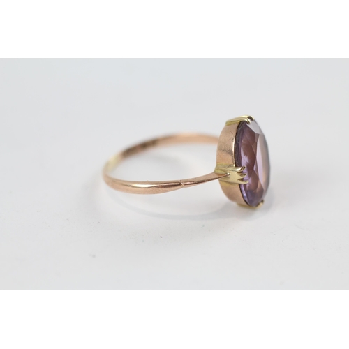 112 - 9ct gold antique amethyst single stone ring (2.8g) Size  T