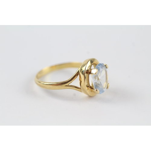 142 - 9ct gold synthetic spinnel dress ring (3.6g) Size  Q