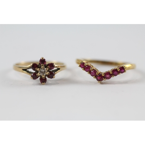 172 - 2 x 9ct gold diamond, ruby & synthetic ruby rings inc. chevron (3g) Size  J + N