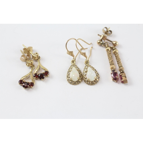 181 - 3x 9ct gold opal garnet & synthetic ruby drop earrings (4.6g)