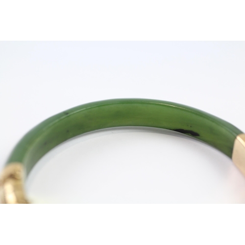 188 - 9ct gold nephrite bangle (26.6g)