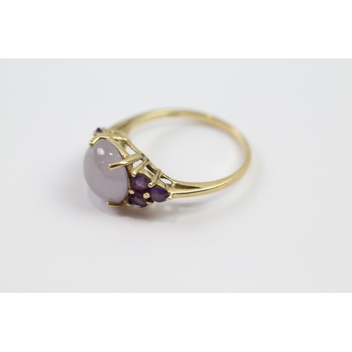 190 - 14ct gold jade & amethyst dress ring (3.2g) Size  Q