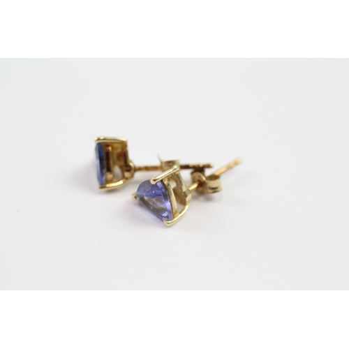 191 - 10ct gold tanzanite stud earrings (1.1g)