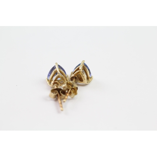 191 - 10ct gold tanzanite stud earrings (1.1g)