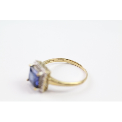 196 - 9ct gold synthetic sapphire & white gemstone cluster ring (3.3g) Size  V 1/2