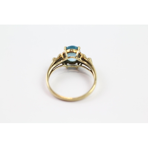 198 - 9ct gold diamond & blue topaz trefoil ring (2.7g) Size  Q 1/2