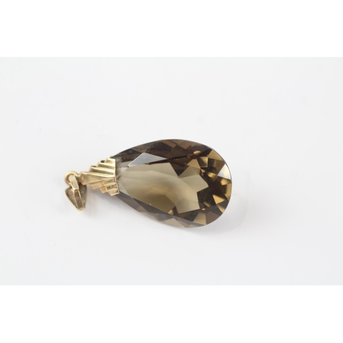 26 - 9ct gold smokey quartz pendant (5.7g)