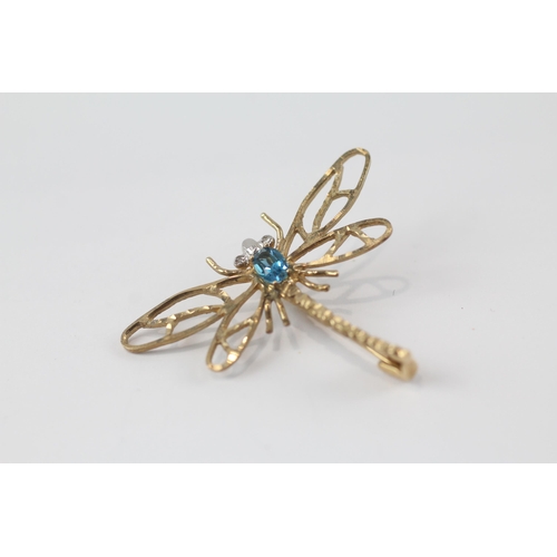 33 - 9ct gold topaz & diamond dragonfly brooch (3.4g)