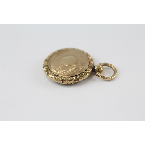 38 - 9ct gold antique etched sweetheart fob (4.9g)