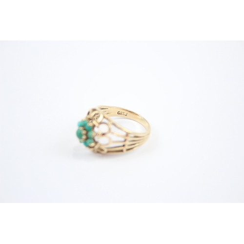 59 - 9ct gold vintage turquoise floral cluster dress ring (3g) Size  K 1/2