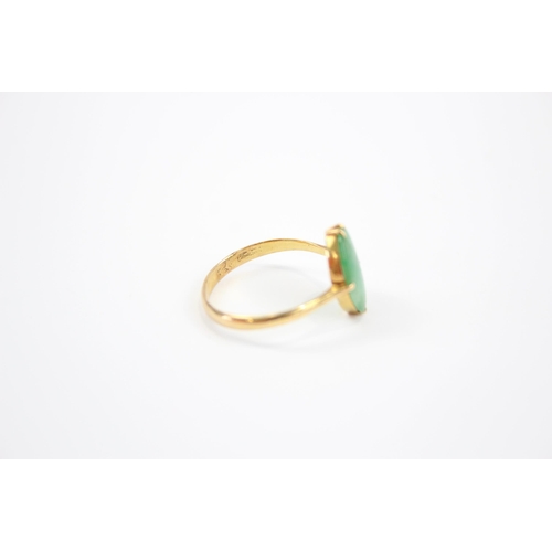 68 - 18ct gold vintage jade marquise ring (2.3g) Size  N AS SEEN