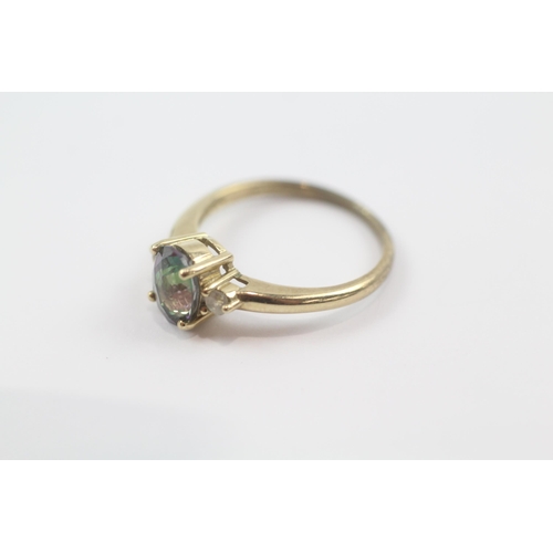 69 - 9ct gold mystic topaz & white topaz three stone ring (2.4g) Size  O