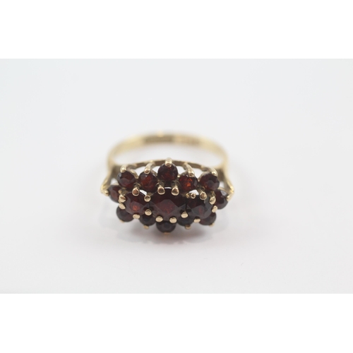 74 - 9ct gold garnet cluster ring (2.9g) Size  J 1/2