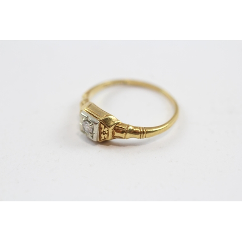 98 - 18ct Gold Vintage Diamond Solitaire Ring (2.2g) Size  M 1/2