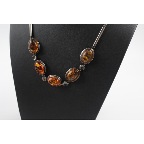 199 - Silver Amber necklace and bracelet (55g)