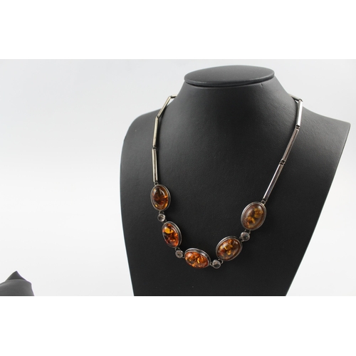 199 - Silver Amber necklace and bracelet (55g)